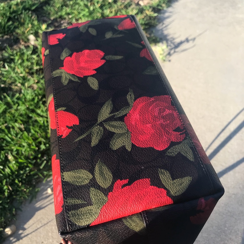 SOLD///Coach Camo RoseπΉ Taylor Tote Brown/Red - Picture 5 of 8